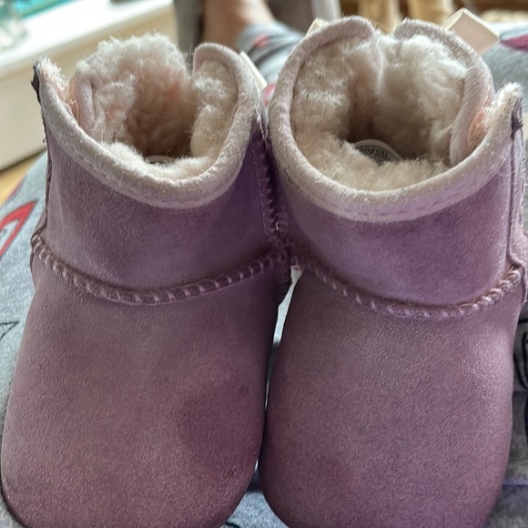 Baby Ugg’s💕 - Picture 4 of 8